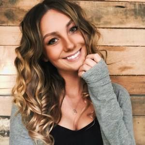 Meet your Posher, Lia